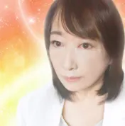 鈴依（れい）先生